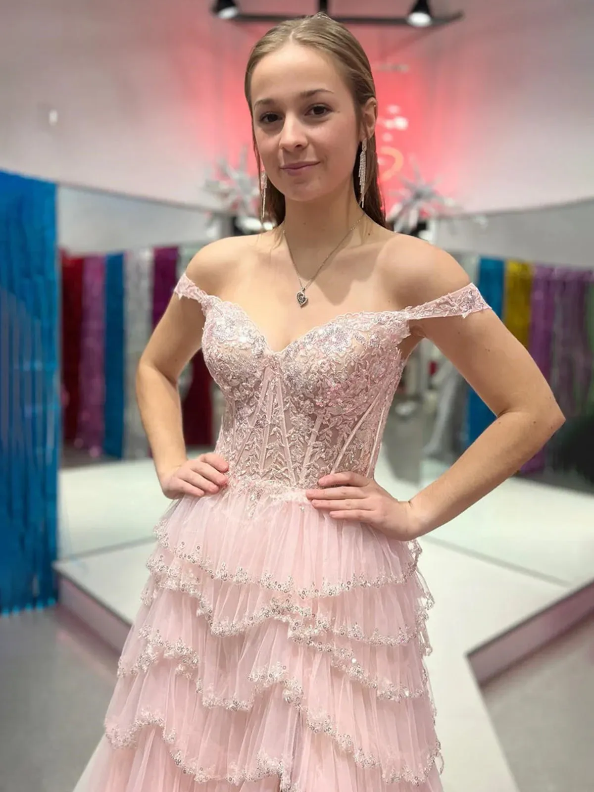 Scout | A-Line Sweetheart Champagne Tulle Prom Dresses with Appliques