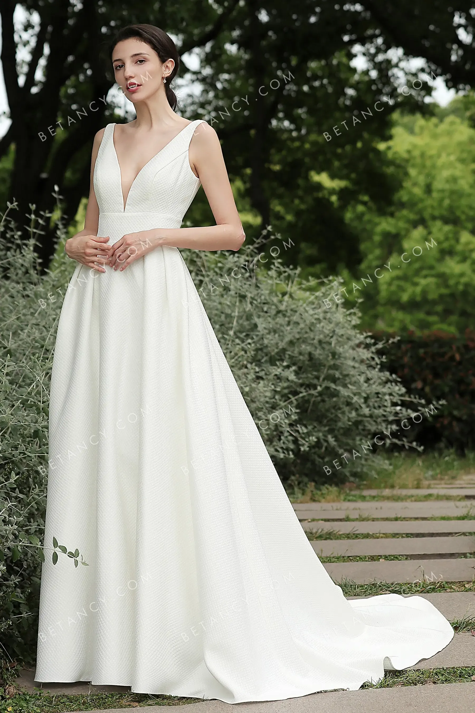 Simply Plunging Neckline A-line Textured Wedding Dress